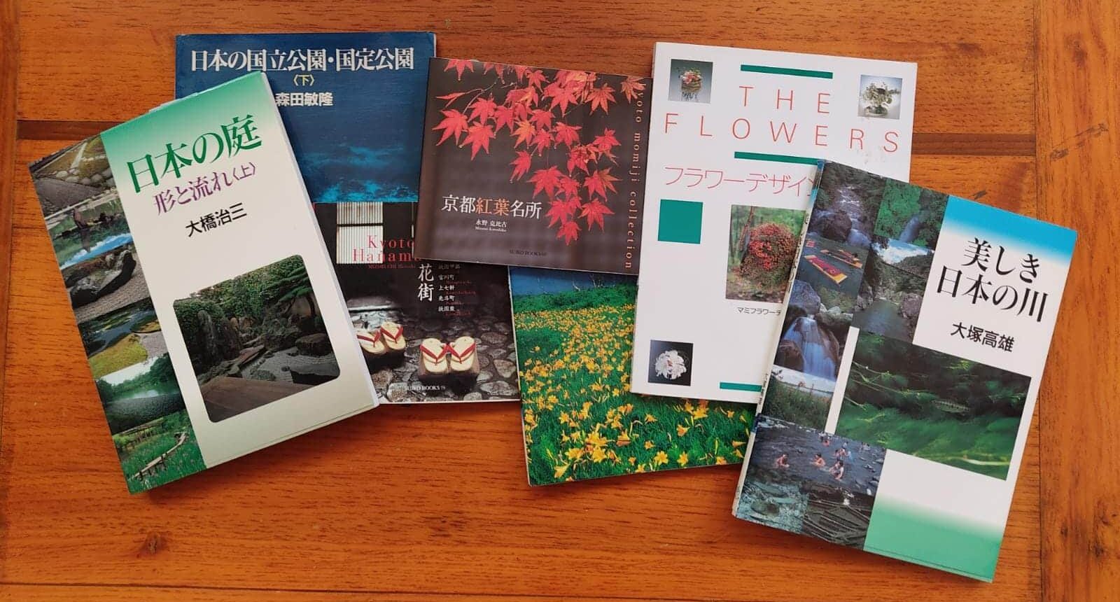 Our book collection in Japanese - Mistral Bonsai